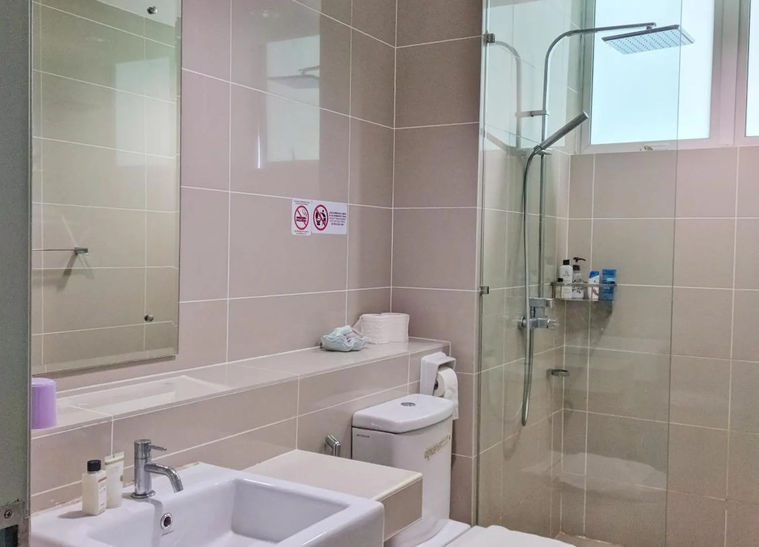 Jc Suites @ Sutera Avenue كوتا كينابالو شقة